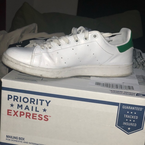 Adidas Stan Smith - Picture 1 of 4